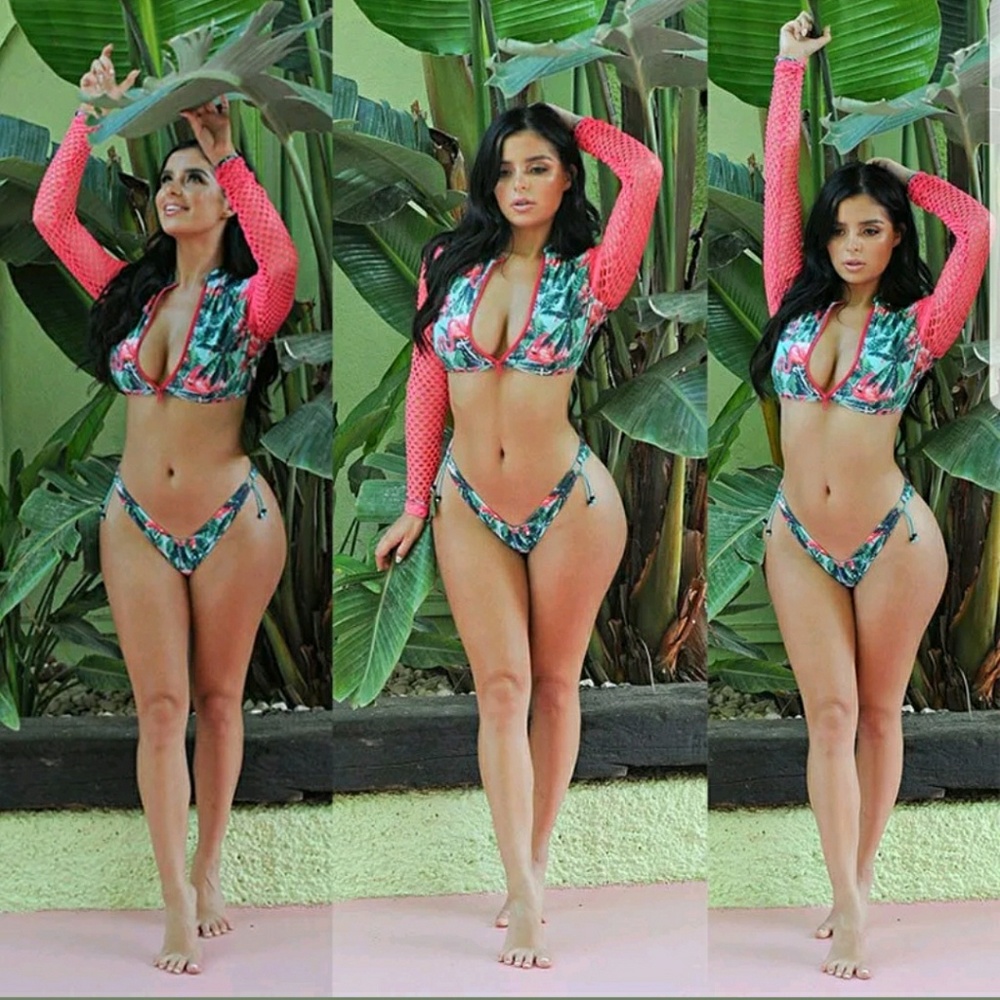 Long Sleeve swimsuit - Picture 1 of 7